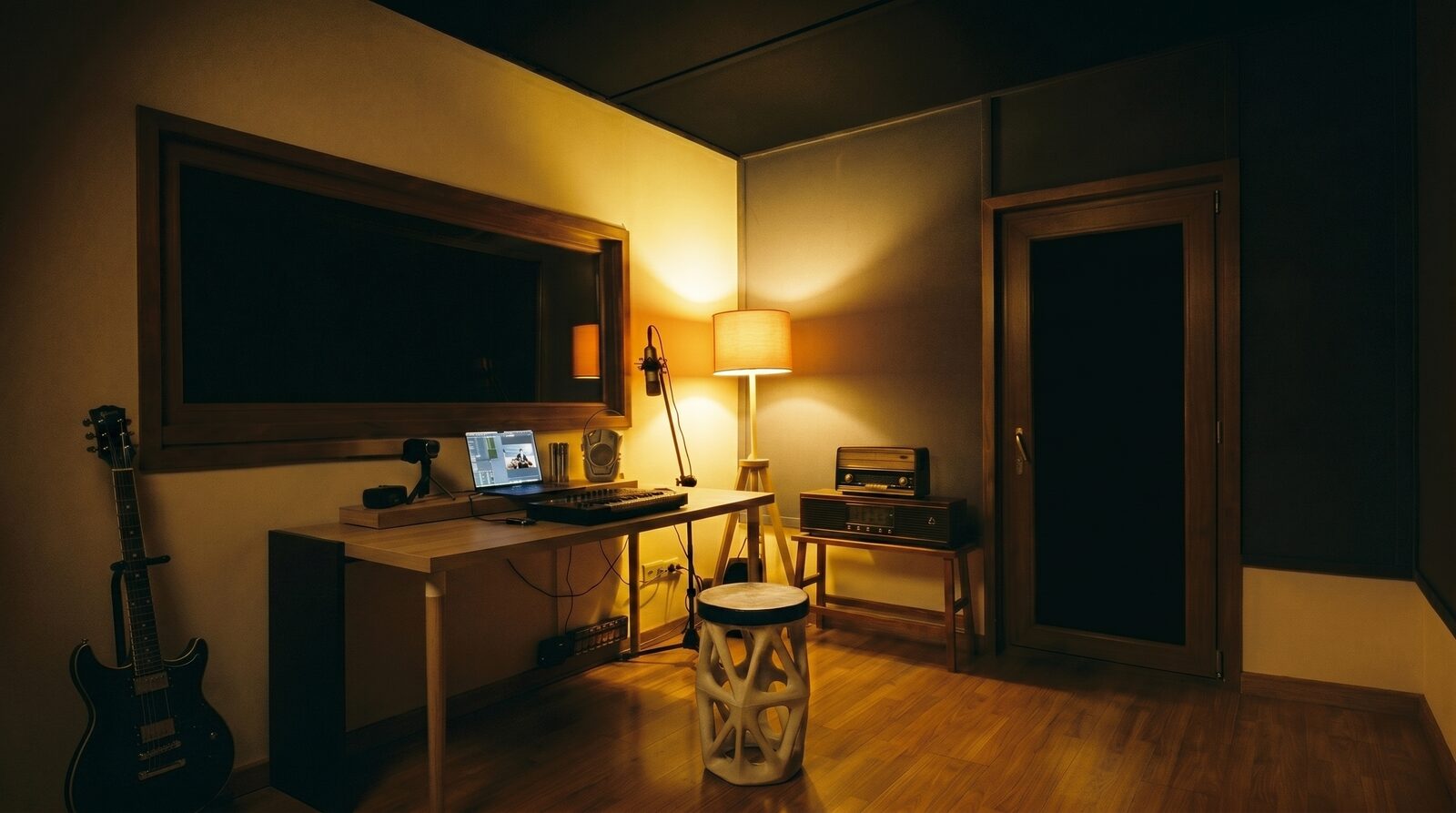 Studio B 04